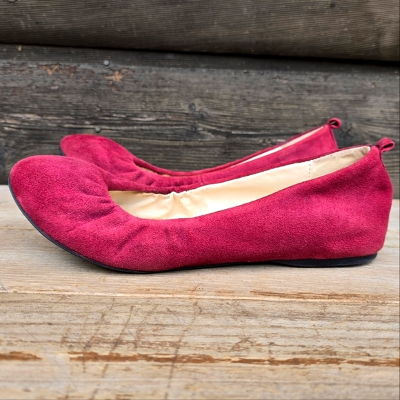 Nine West Carmeno Red Suede, Slip On, Ballet Flats. Women's Size 7M - Picture 2 of 15